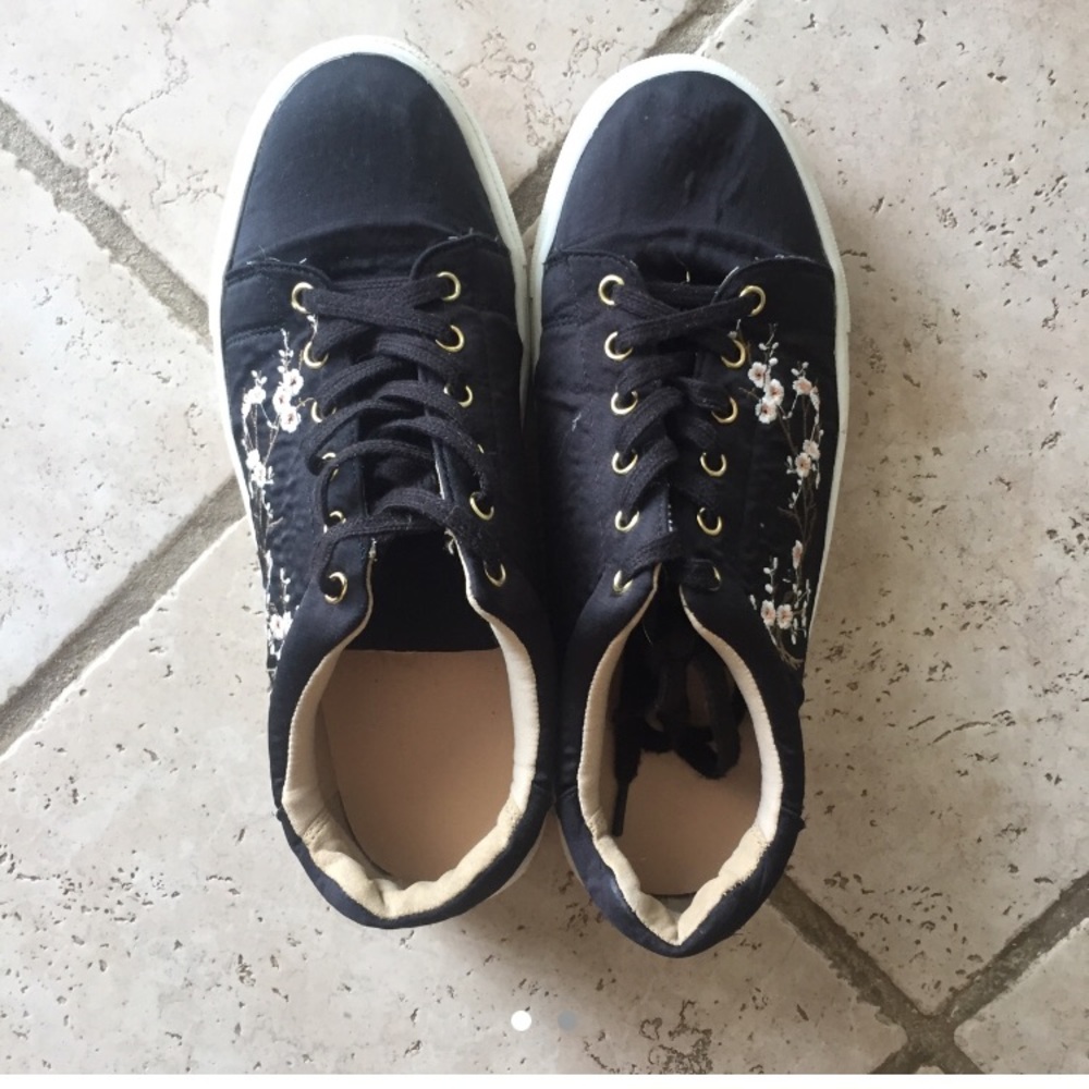 Nanette Lepore Black Winona Blossom Sneakers